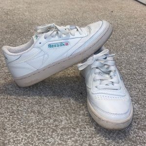Reebok Sneakers